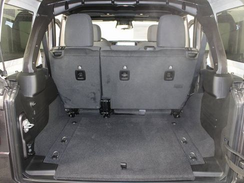 New 2026 Jeep Wrangler Unlimited Rubicon image 17