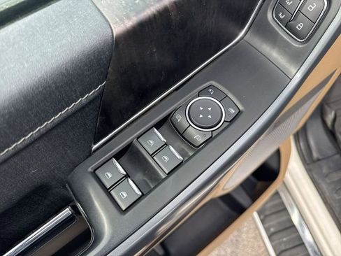 Used 2022 Ford F150 Lariat image 23