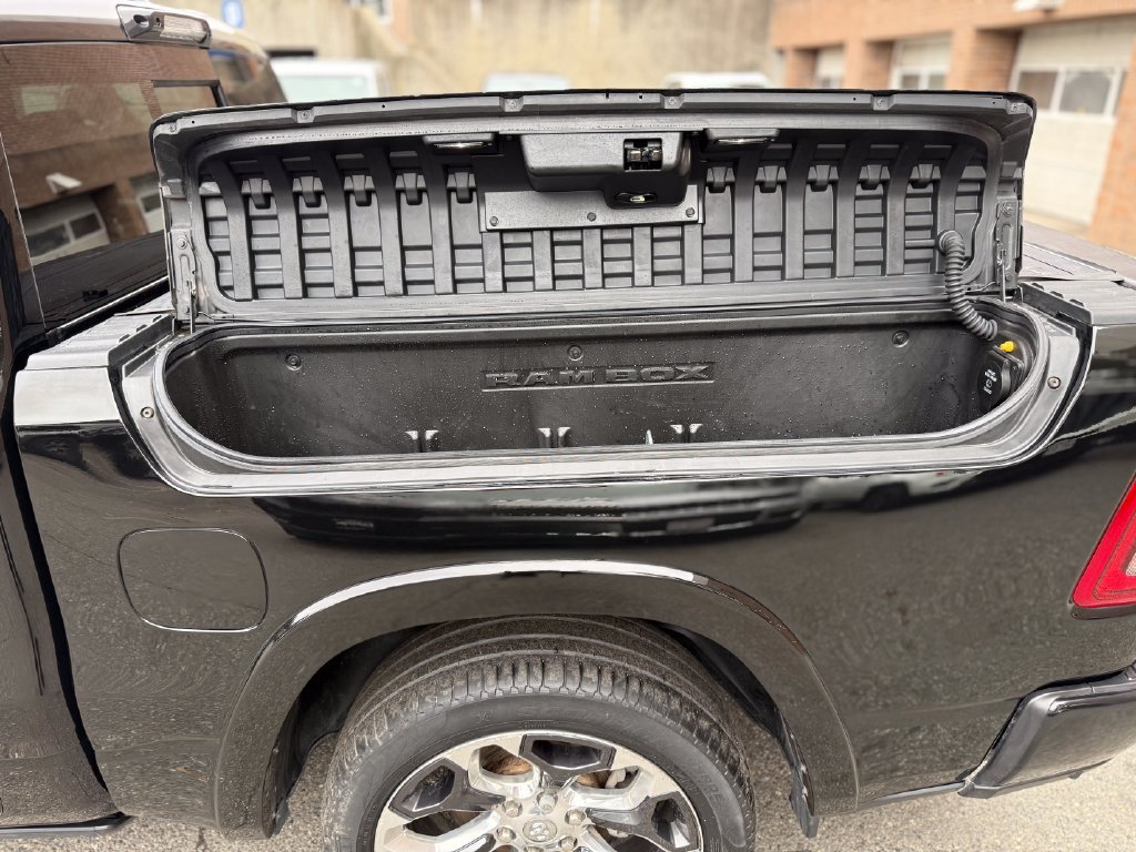 Used 2022 RAM 1500 Limited AWD/4WD image 32