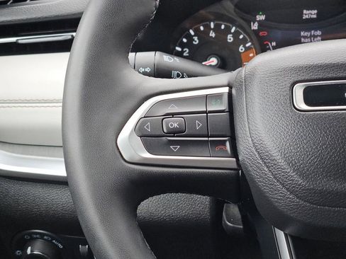 Used 2025 Jeep Compass Limited AWD/4WD image 24