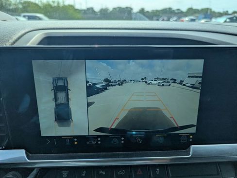 Certified 2024 Chevrolet Silverado 3500 High Country w/ High Country Premium Package image 11