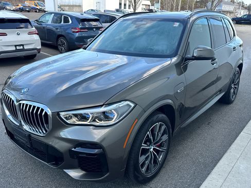 Certified 2023 BMW X5 xDrive45e w/ Executive Package image 7