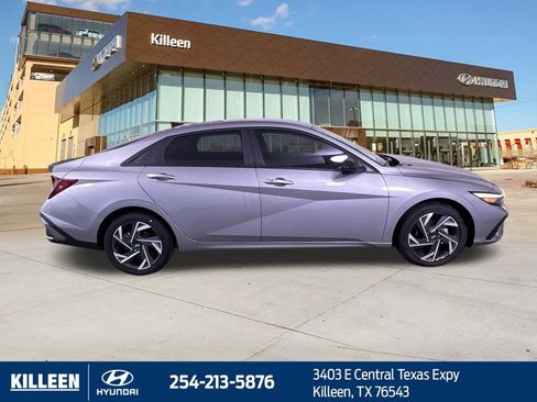 Used 2025 Hyundai Elantra Sport FWD image 10