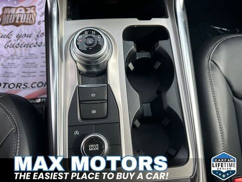 New 2024 Ford Explorer XLT w/ Equipment Group 202A image 37