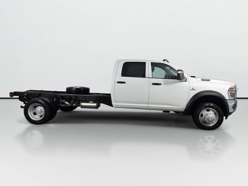 New 2026 RAM 5500 Tradesman w/ Chrome Appearance Group AWD/4WD image 3