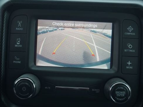 Used 2020 Jeep Wrangler Unlimited Sport S image 28