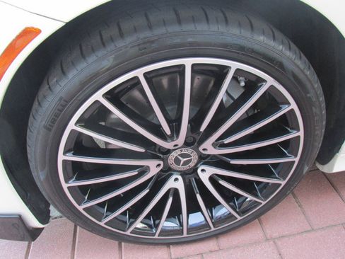 Used 2021 Mercedes-Benz S 580 4MATIC Sedan image 96