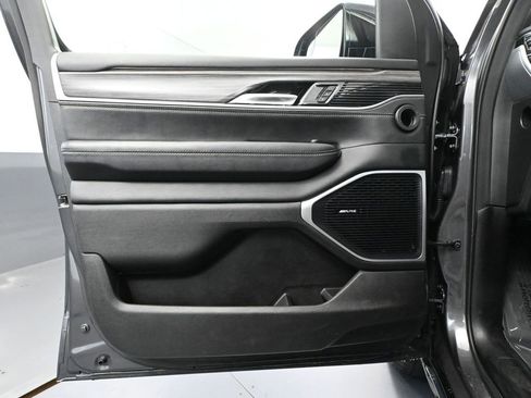 Used 2024 Jeep Wagoneer Series II w/ Flexible Seating Group AWD/4WD image 18