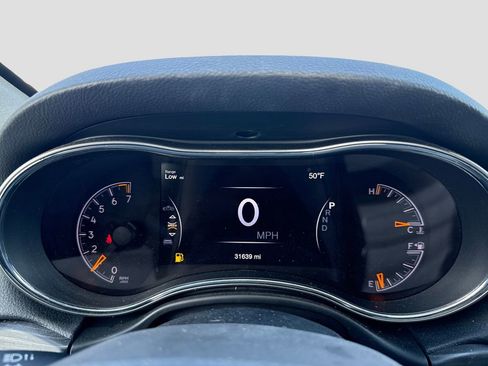 Used 2022 Jeep Grand Cherokee Laredo E image 17