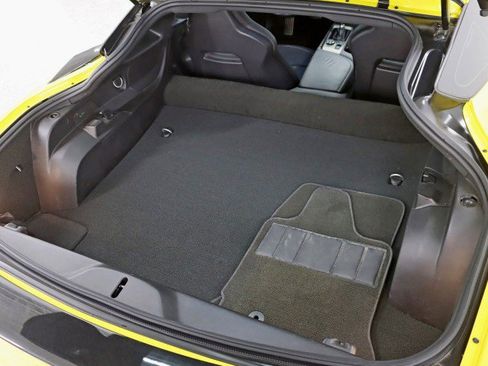 Used 2015 Chevrolet Corvette Z06 w/ 2LZ Preferred Equipment Group image 32