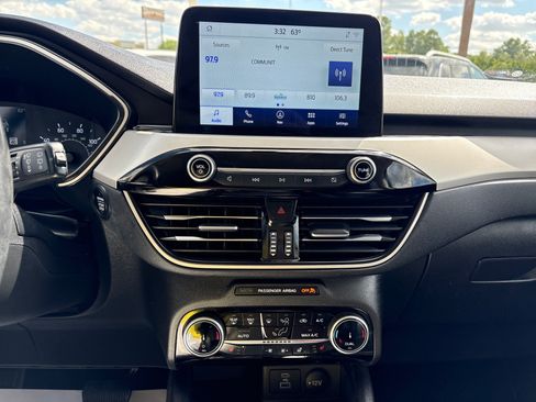 Used 2022 Ford Escape SEL FWD image 15