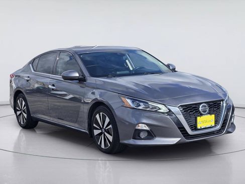 Used 2019 Nissan Altima 2.5 SV FWD image 3