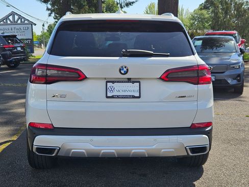 Used 2019 BMW X5 xDrive40i w/ Executive Package AWD/4WD image 4