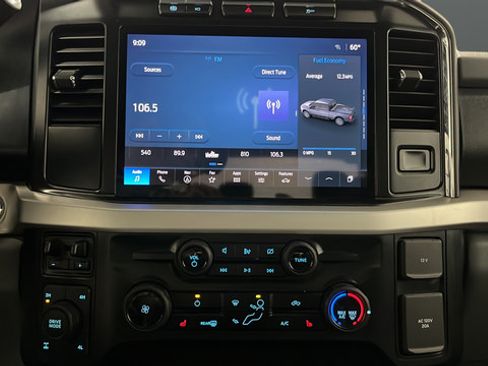 Used 2023 Ford F250 XLT w/ XLT Premium Package AWD/4WD image 12