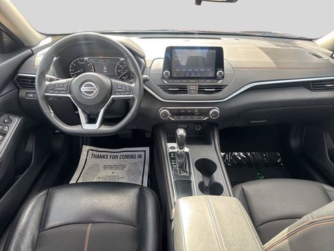 Used 2022 Nissan Altima 2.5 SR FWD image 16