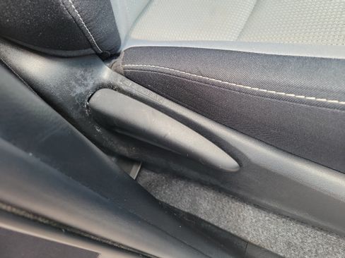 Used 2018 Toyota RAV4 Adventure FWD image 19