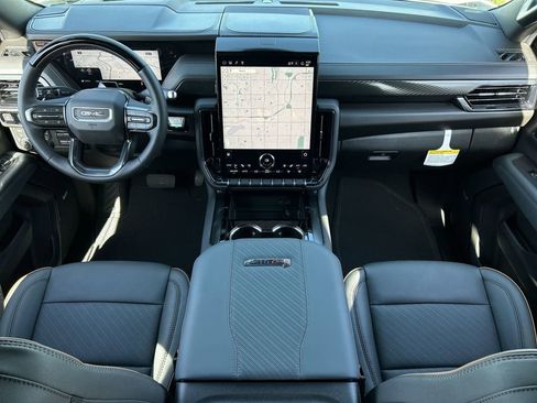 New 2026 GMC Yukon XL AT4 w/ AT4 Premium Plus Package AWD/4WD image 21