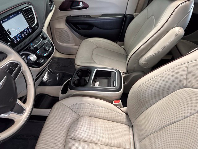 Used 2020 Chrysler Pacifica Limited FWD image 43