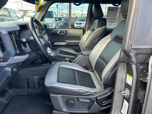 Certified 2022 Ford Bronco Black Diamond image 6