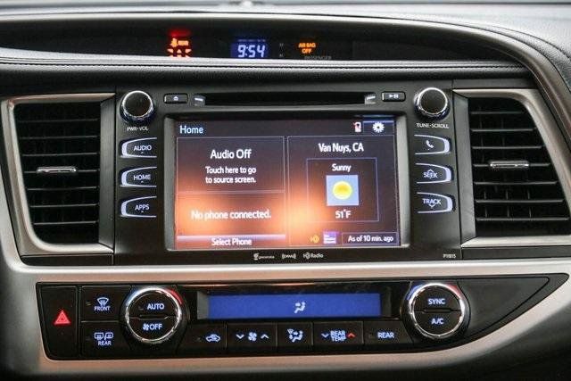 Certified 2019 Toyota Highlander Plus FWD image 13