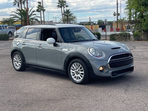 Used 2015 MINI Cooper S image 1