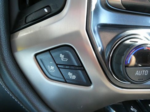 Used 2018 GMC Sierra 3500 Denali w/ Duramax Plus Package image 31