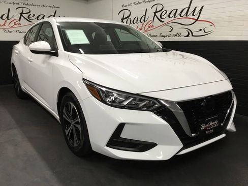Used 2023 Nissan Sentra SV FWD image 2
