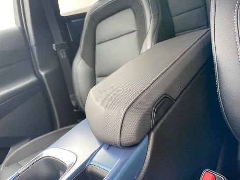 Used 2025 Chevrolet Equinox EV LT w/ Convenience Package FWD image 19