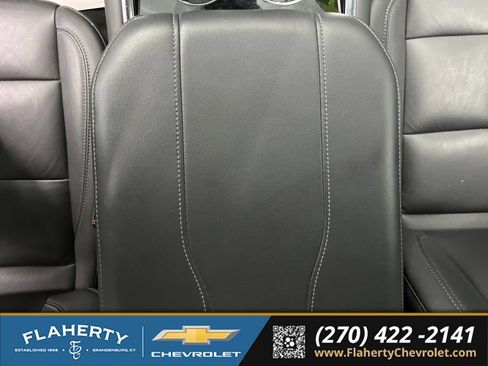 Used 2025 Chevrolet Suburban Z71 w/ Comfort Package AWD/4WD image 33