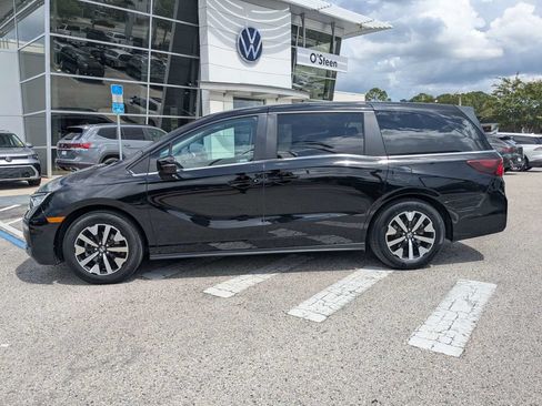 Used 2025 Honda Odyssey EX-L image 3