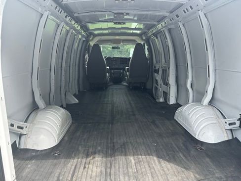 Used 2022 Chevrolet Express 2500 Extended w/ Driver Convenience Package image 9