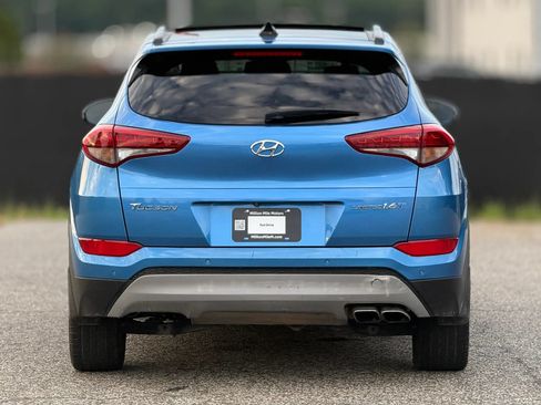 Used 2017 Hyundai Tucson Limited w/ Limited Ultimate Package 03 FWD image 4
