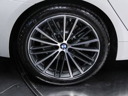 Certified 2023 BMW 530i w/ Premium Package RWD image 8