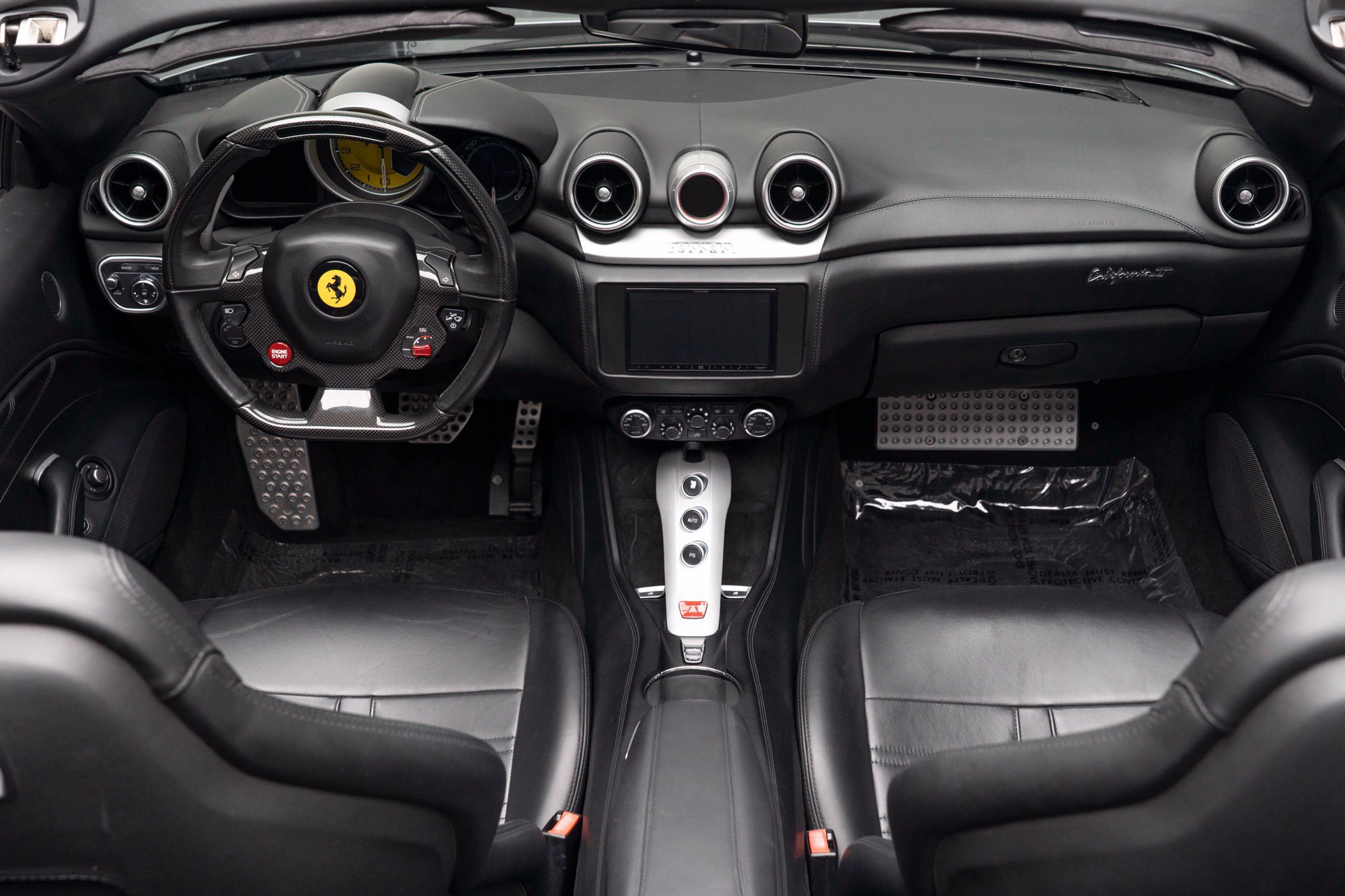 Used 2016 Ferrari California T RWD image 2