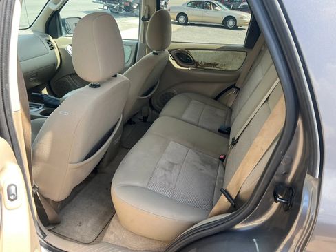 Used 2005 Ford Escape XLT AWD/4WD image 7