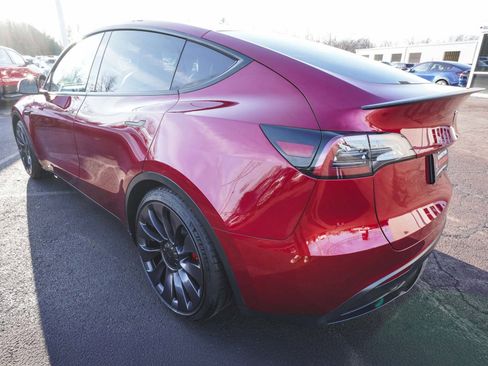 Used 2024 Tesla Model Y Performance image 6