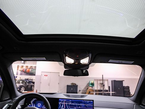 Used 2026 BMW X5 M60i w/ Executive Package image 17