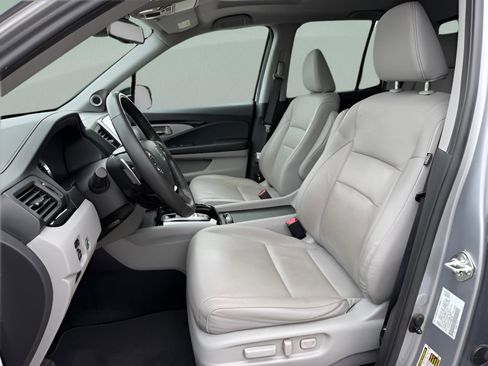 Used 2020 Honda Ridgeline RTL-E image 19
