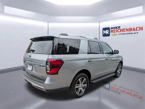 Used 2024 Ford Expedition Limited AWD/4WD image 4