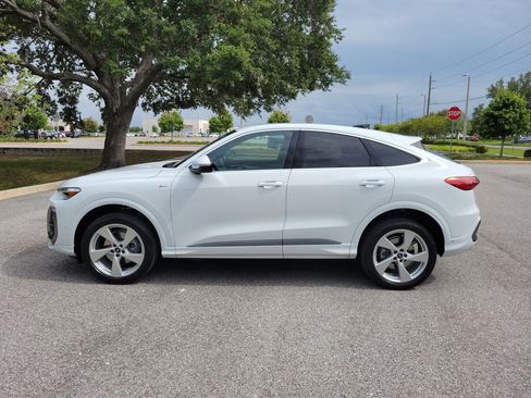 Used 2025 Audi Q5 Premium Plus w/ Premium Plus AWD/4WD image 8