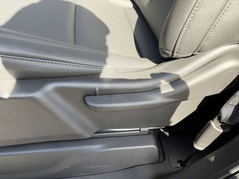 Used 2025 Chevrolet Silverado 1500 W/T image 14