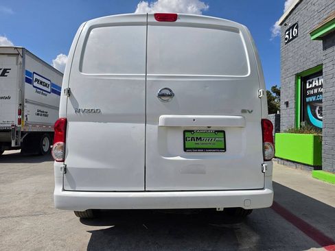Used 2017 Nissan NV200 SV w/ Technology Package FWD image 15