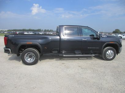 New 2026 GMC Sierra 3500 SLT w/ SLT Premium Package