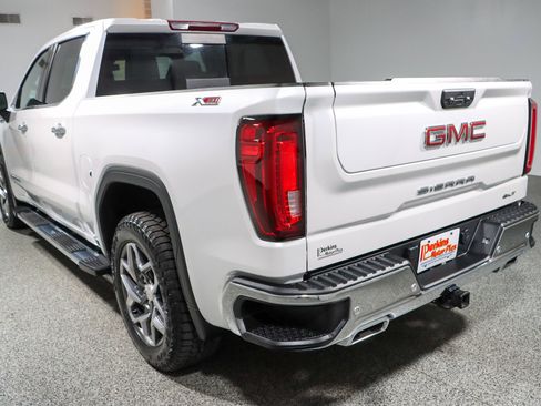 Used 2023 GMC Sierra 1500 SLT w/ SLT Premium Plus Package AWD/4WD image 9