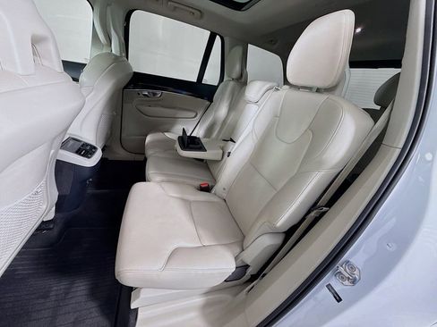 Used 2018 Volvo XC90 T6 Momentum w/ Convenience Package image 24