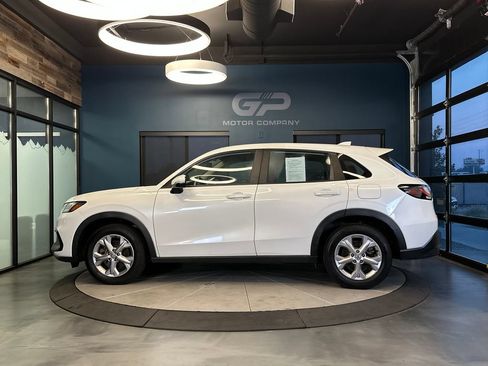 Used 2023 Honda HR-V LX image 6