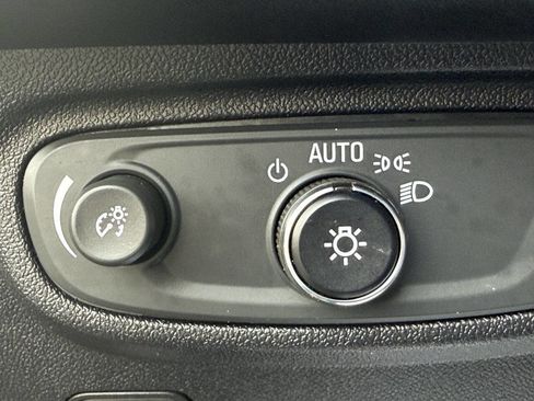 Used 2019 GMC Terrain SLE w/ Driver Convenience Package image 25