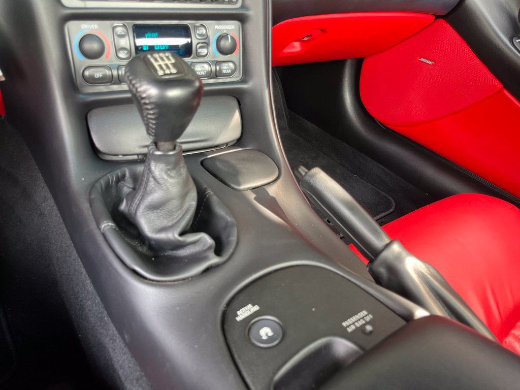 Used 2001 Chevrolet Corvette Z06 w/ Memory Pkg RWD image 27