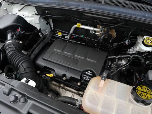 Used 2021 Buick Encore Preferred image 12