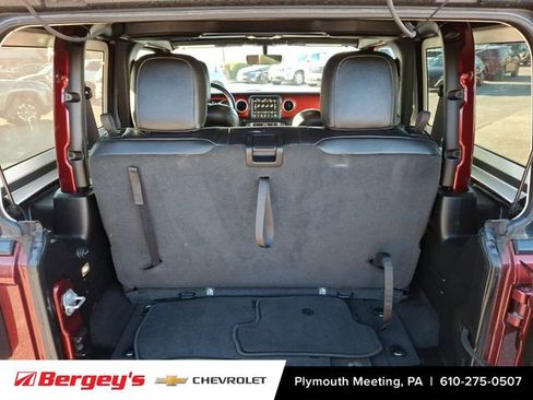 Used 2021 Jeep Wrangler Rubicon w/ Uconnect 4C Nav & Sound Group AWD/4WD image 32